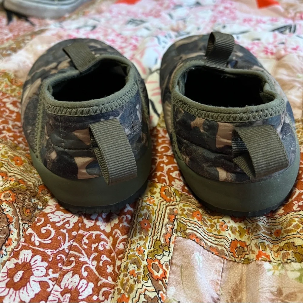 The North Face Kids Camouflage Slippers